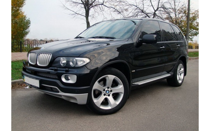 Решетка радиатора BMW X5 E53 LCI черная глянцевая