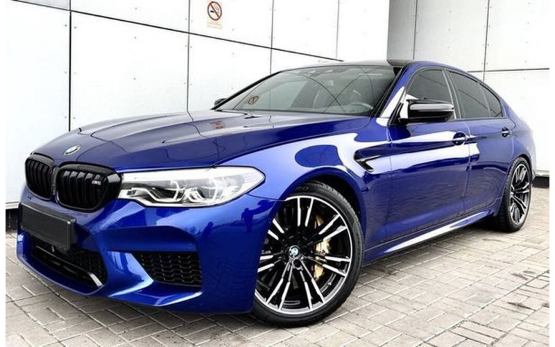 193 BMW M5 F90 Competition синий спорткар без водителя Akaw