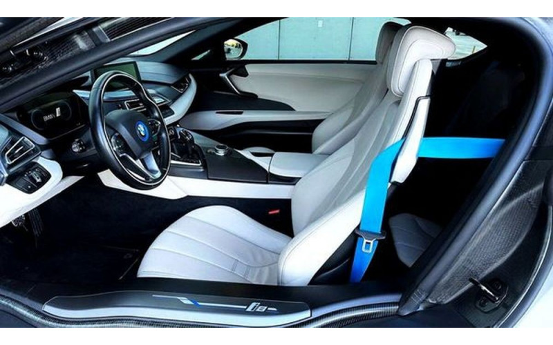 194 BMW I8 спорткар без водителя на фото съемки видео BDaV