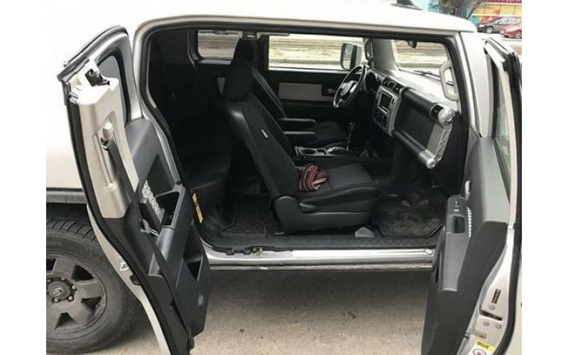 093 Внедорожник Toyota FJ Cruizer на свадьбу съемки vazY