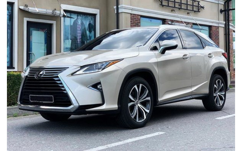 345 Внедорожник Lexus RX350 без водителя qZWe