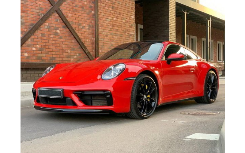 091 Арендовать Porsche 911 GTS красный на свадьбу съемки PmXn