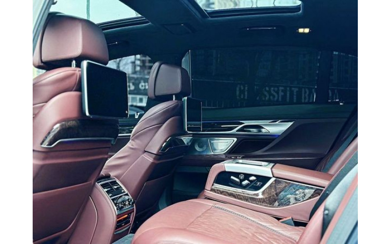 353 Авто BMW M760 LI без водителя qZOV