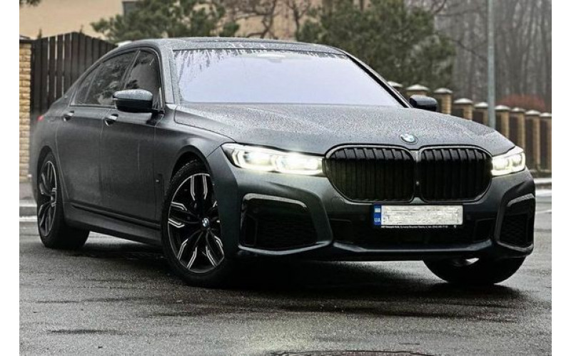 353 Авто BMW M760 LI без водителя qZOV