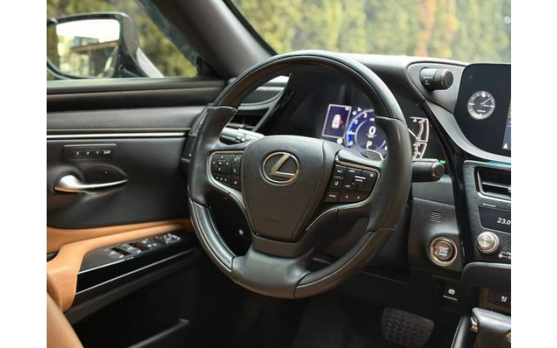 352 Авто на свадьбу Lexus ES 250 черный с водителем QLer