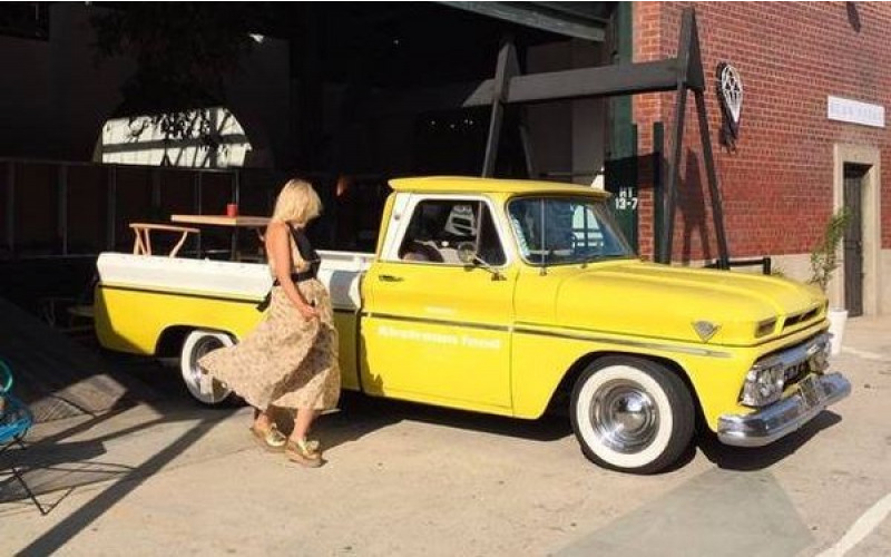 356 Пикап GMC Food Truck на съемки рекламы и фотосессии EmYM