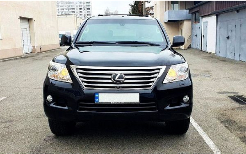 384 Бронированный джип Lexus LX 570 B6 черный с водителем 1NbQ