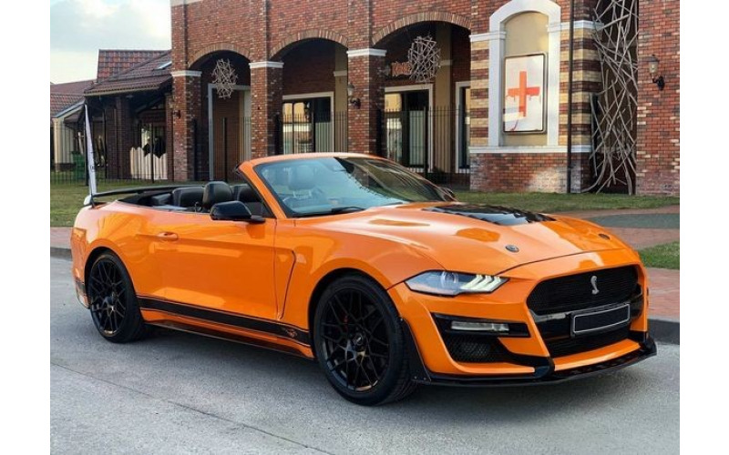 398 Кабриолет Ford Mustang GT оранжевый без водителя BDpD