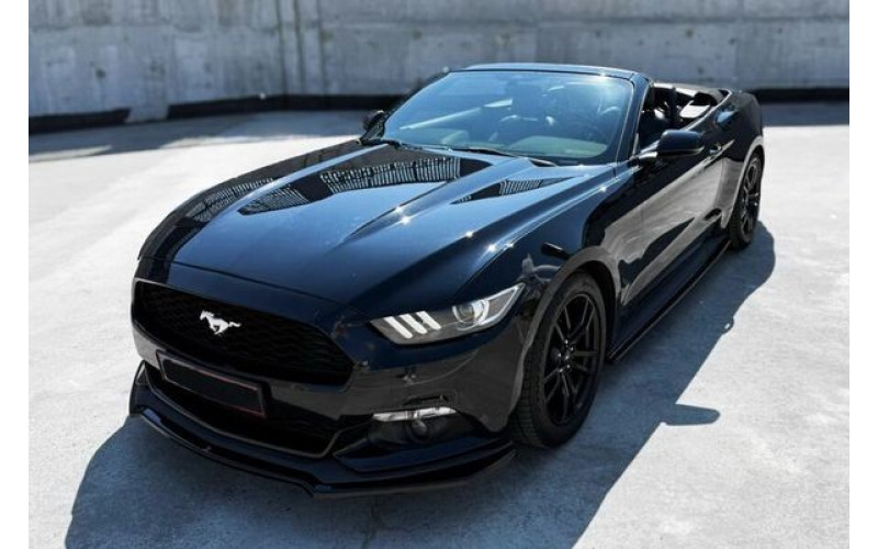 365 Кабриолет Ford Mustang GT черный без водителя yP8D