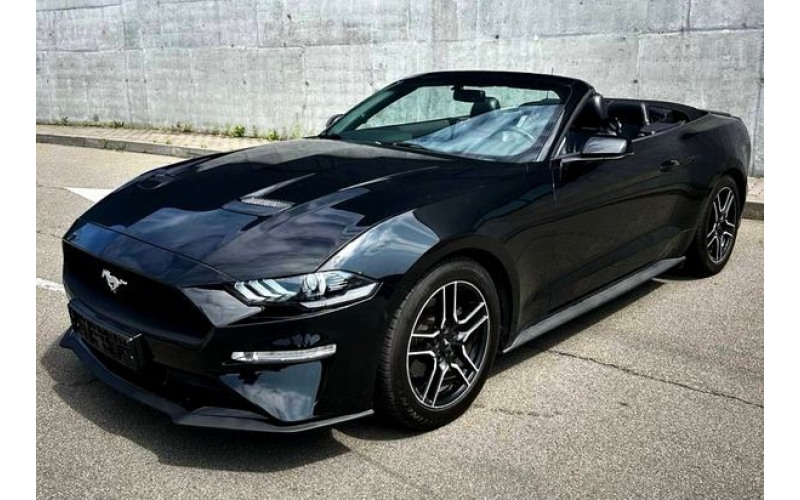 413 Кабриолет Ford Mustang GT черный 4xBq