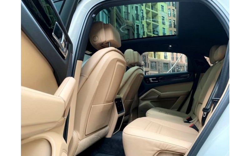 417 Porsche Cayenne Coupe на свадьбу с водителем W9gE